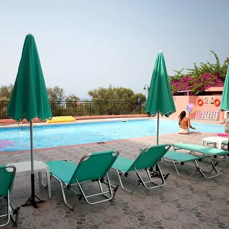 Paradise Aparthotel 4*