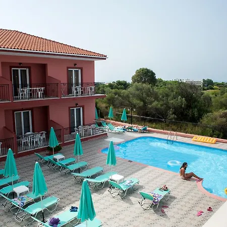 Paradise Apartahotel Svoronata
