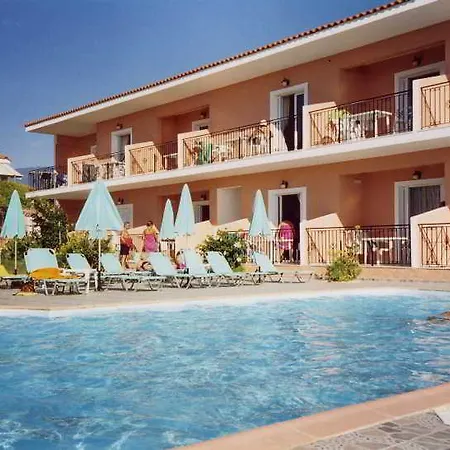 Paradise Apartmanhotel 4*