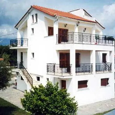 Aparthotel Paradise 4*