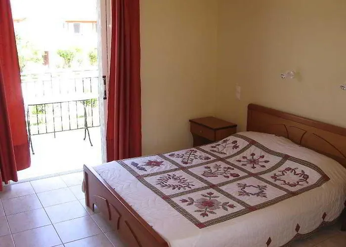 Paradise 4* Svoronata