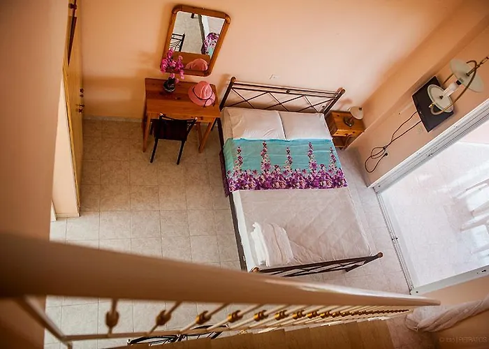 Ξενοδοχείο με διαμερίσματα Paradise