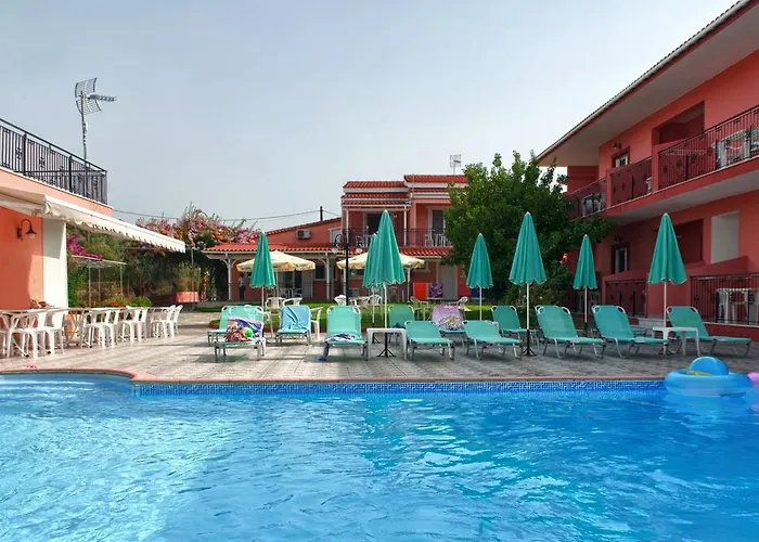 Paradise 4*