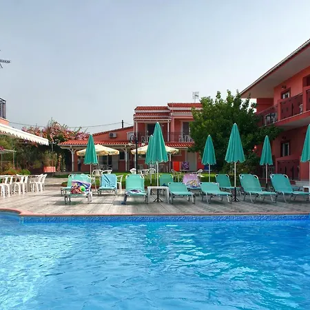 Paradise 4*